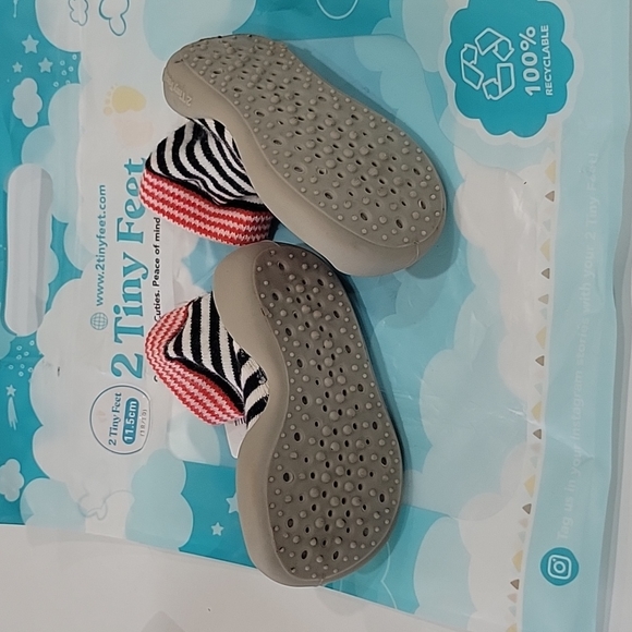 Baby Girl Walking Shoes and Bootie Size 6-12 months/ Size 3 and 4 Bundle - Picture 13 of 15